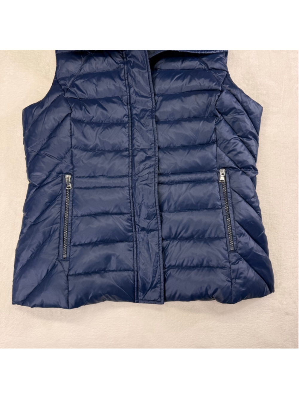 Women's G.H. Bass & Co. Blue Puffer Vest with Faux Fur Collar Medium - Picture 2 of 10